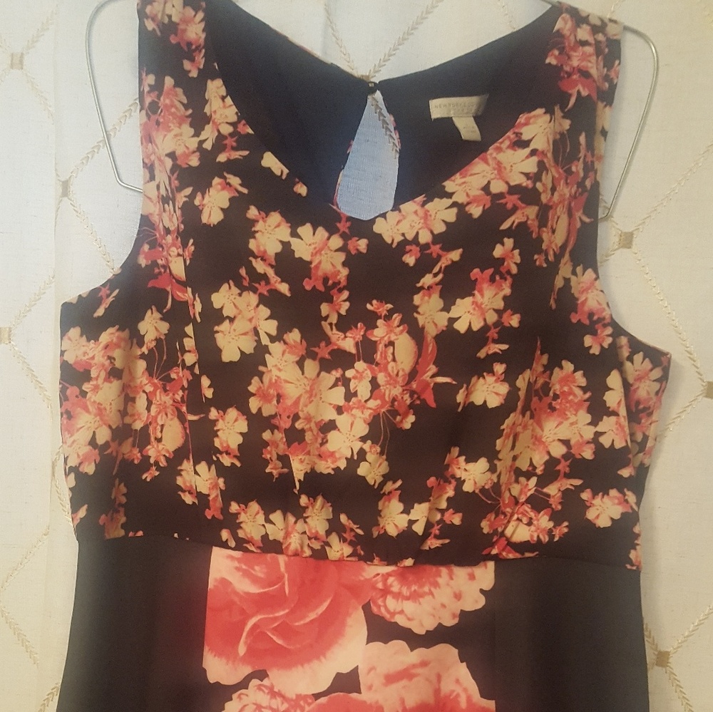 Dress - Picture 5 of 6